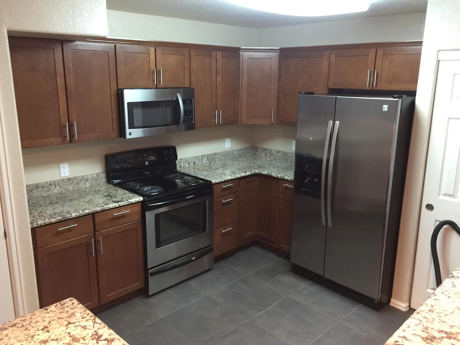 2 bed, 1186 sqft, $2,200 — Photo 4