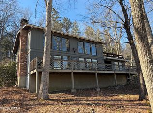 104 Summerhill Rd, Hawley, PA 18428