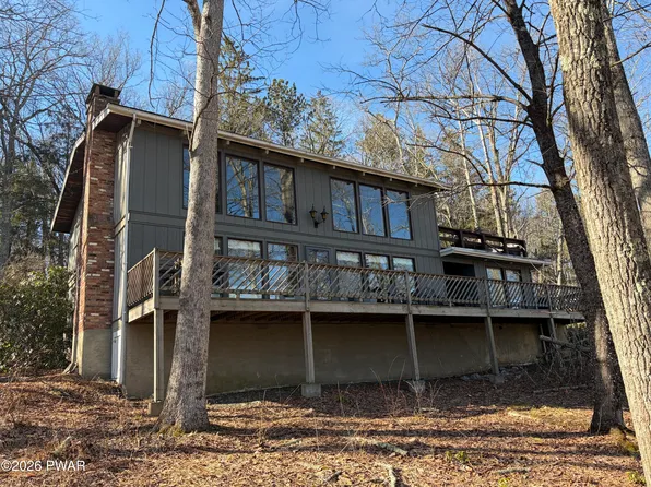 104 Summerhill Rd, Hawley, PA 18428