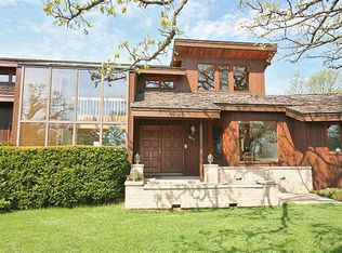 1807 Bull Ridge Dr, McHenry, IL 60050