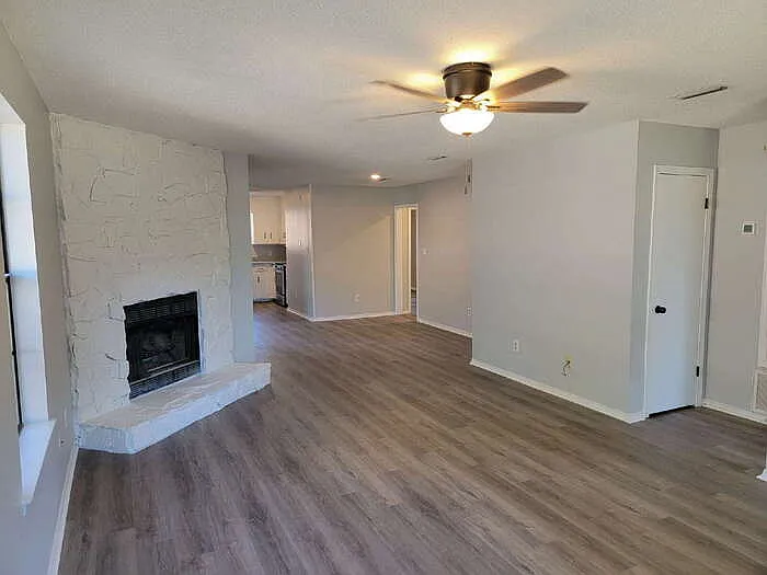 2366 Shoal Creek Dr