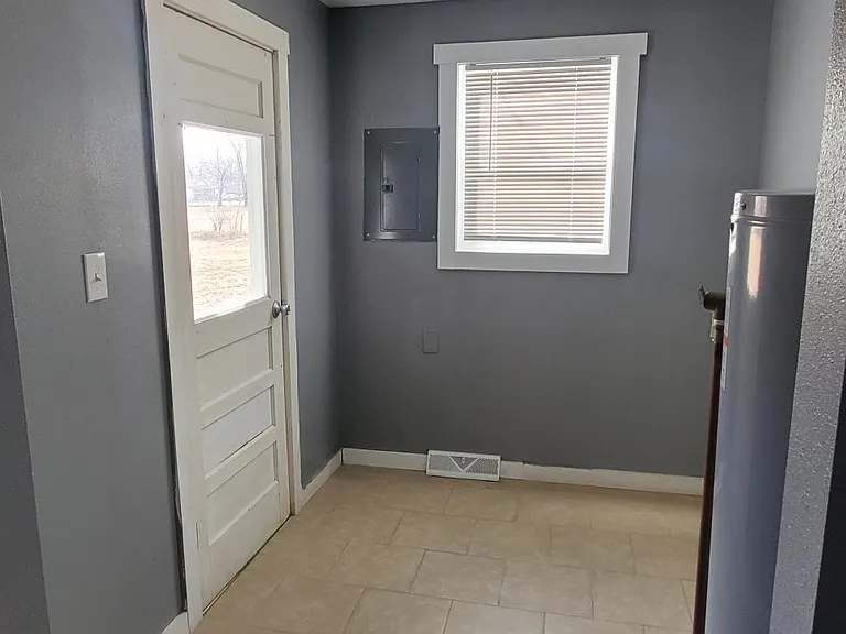 111 E Shadyside Ave — Photo 17