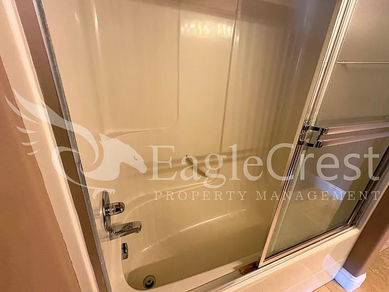44 Vinehill Dr — Photo 92