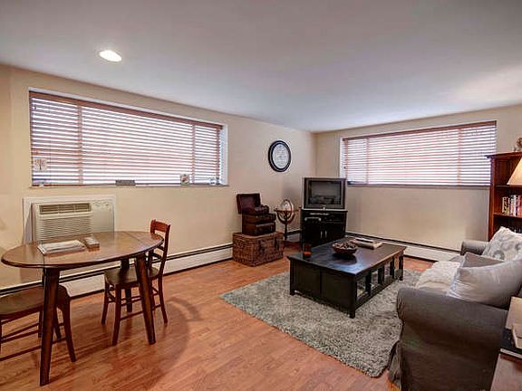 4th image of 925 E 8th Ave APT 5