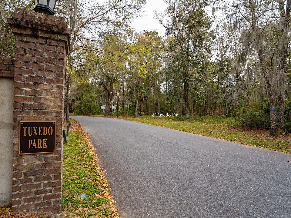 1st image of 2 Tuxedo Dr