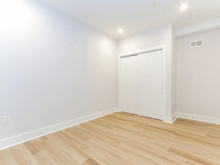 820 N 40th Street — Photo 9