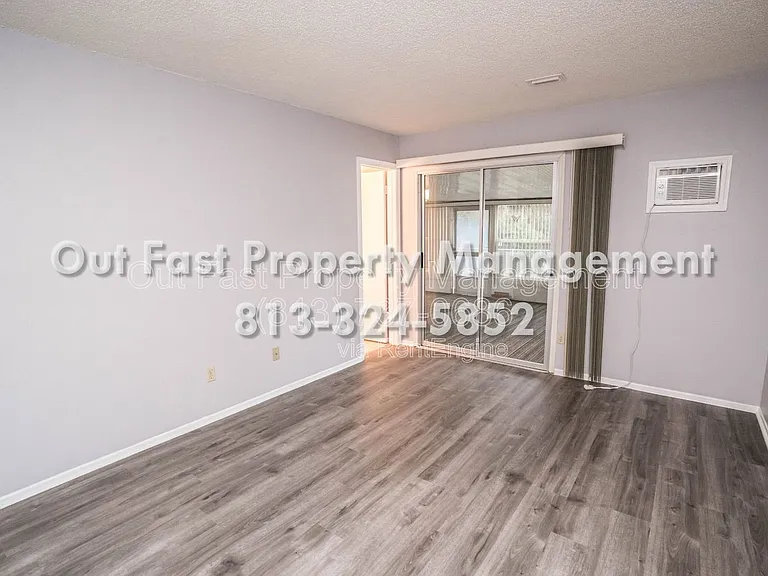2764 Kavalier Dr — Photo 29