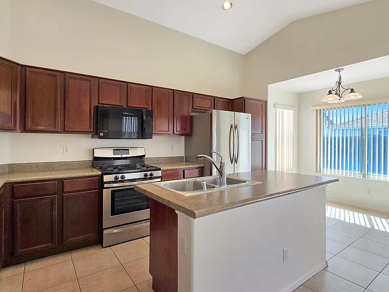 16640 N 153rd Ct — Photo 17