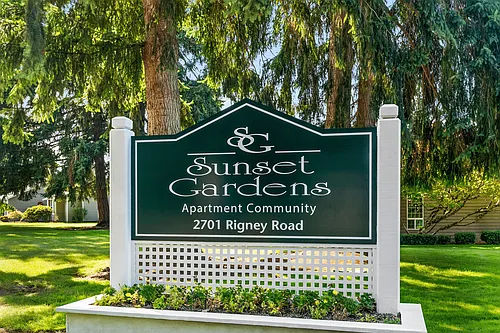 Sunset Gardens Apartments Photo 1