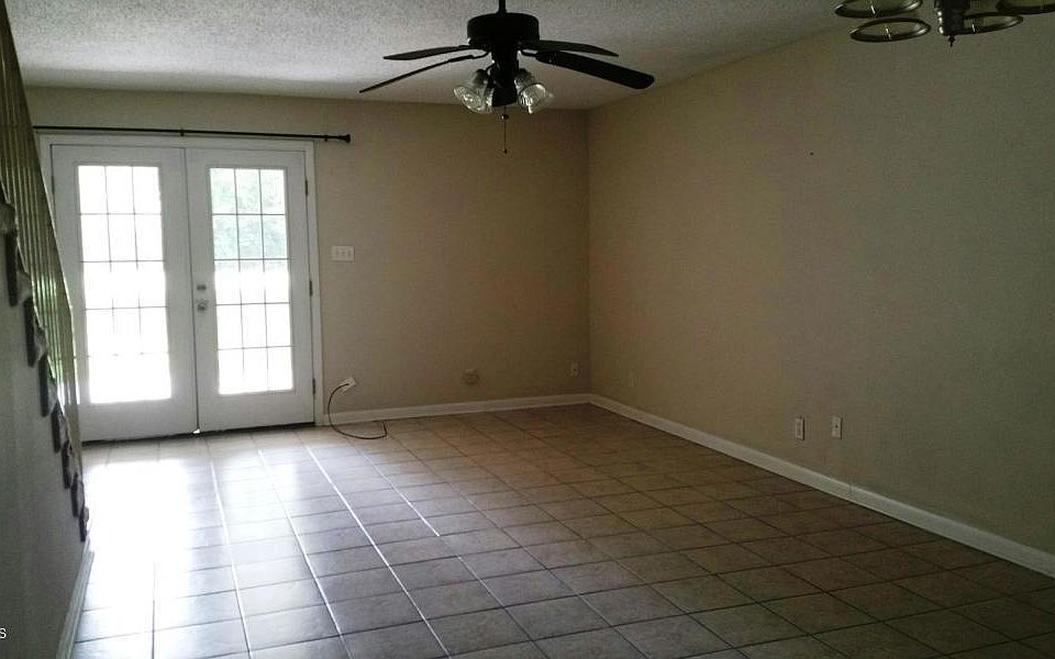 2nd image of 307 Texas Ave