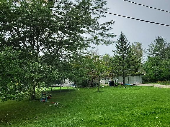 3rd image of 4060 Clendening Rd