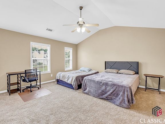 4th image of 2770 Beech Trail
