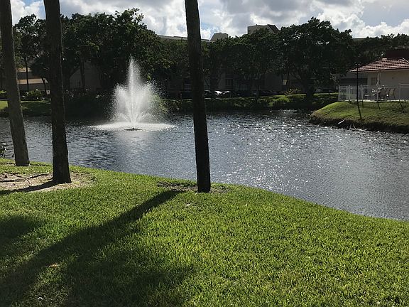 4th image of 6911 Environ Blvd APT 6K