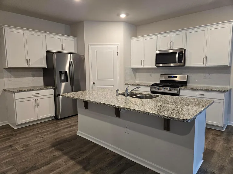 1134 Saddlebrook Dr — Photo 4
