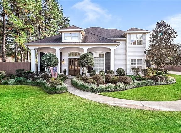 2nd image of 213 Thornwood Dr