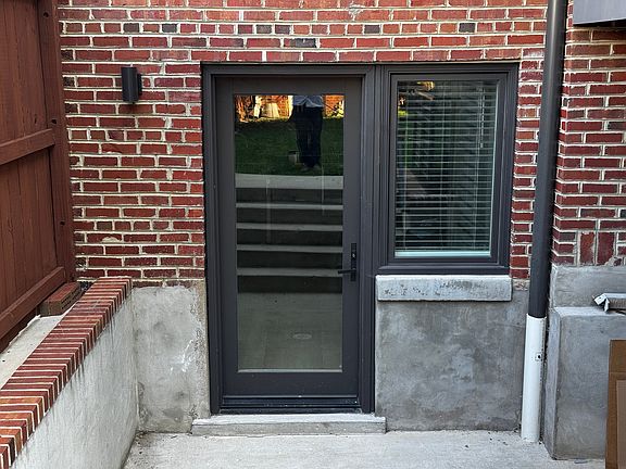 3rd image of 1501 Neal St NE #B