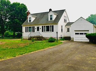 334 Sentinel Hill Rd, Derby, CT 06418