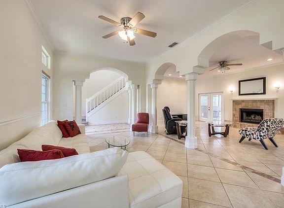 4th image of 3904 Hidden Acres Cir S