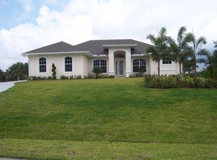 1572 Eagles Cir, Sebastian, FL 32958