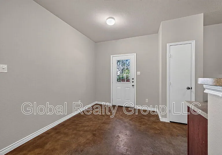 7802 Kingsbury Way #4 — Photo 11