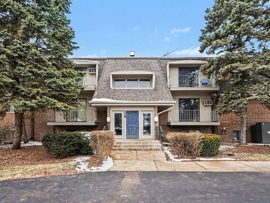 228 Bailey Rd #F, Naperville, IL 60565