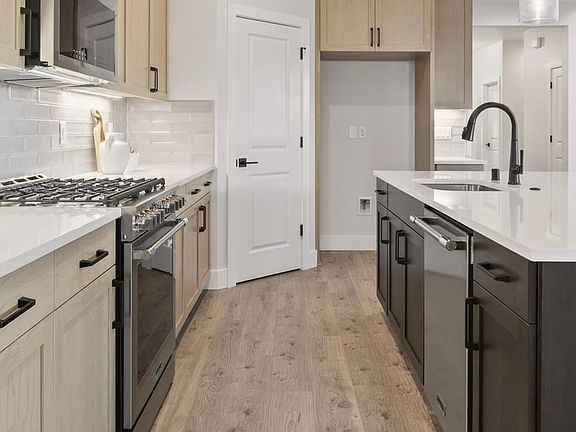 7th image of this home