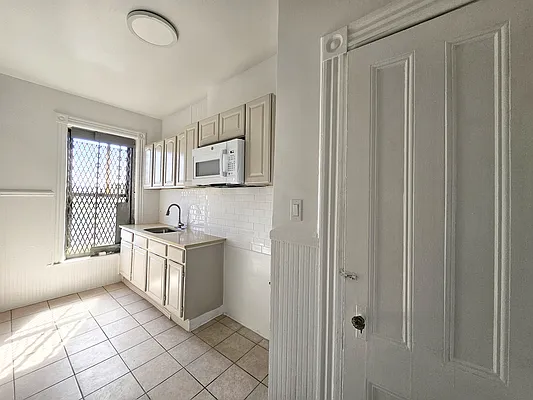 Rented by Coldwell Banker Reliable Real Estate | media 16