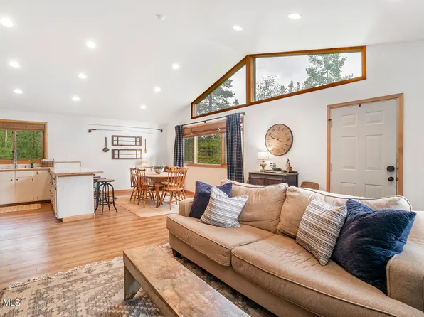 240 GCR 831, Fraser, CO 80442