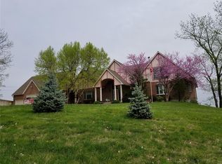 1 River Scene Dr, Hannibal, MO 63401