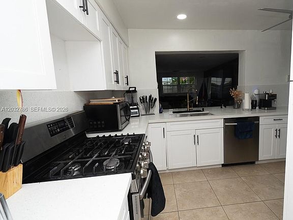 5th image of 5941 NW 14th Ct