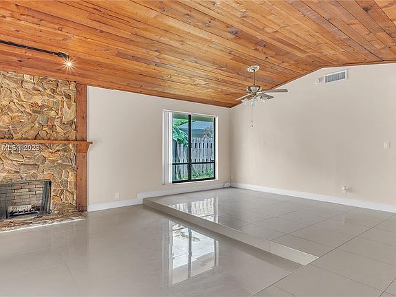 3rd image of 640 NW 49th Ave