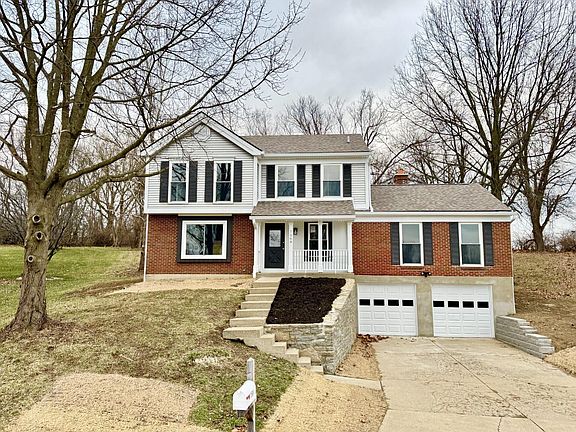 2nd image of 1568 Linden Ct