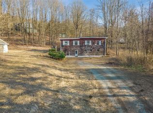 140 Hunns Lake Rd, Stanfordville, NY 12581