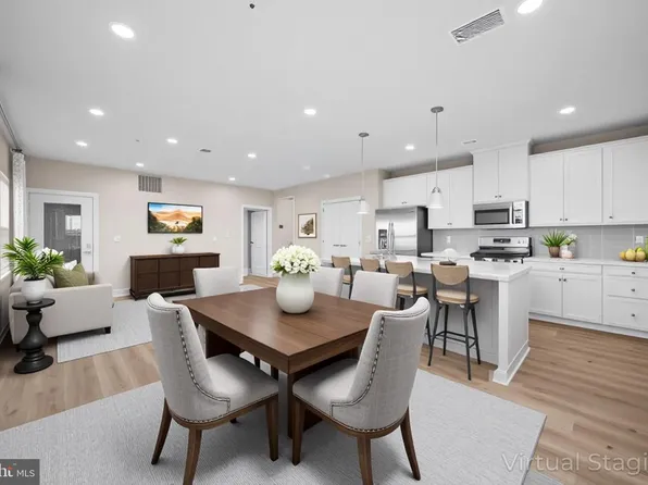 46320 Mount Milstead Ter #100, Sterling, VA 20164