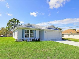 2820 NE 7th Ave, Cape Coral, FL 33909