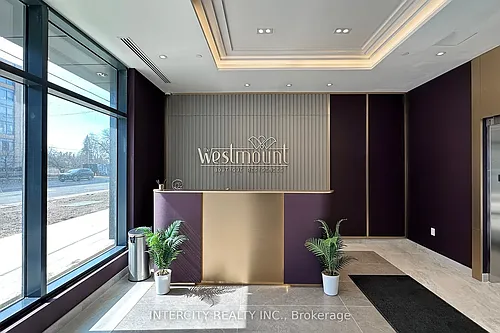 700 Sheppard Ave W Photo 1