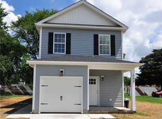 211 Columbus Ave, Suffolk, VA 23434