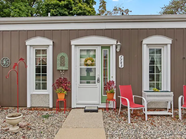 7743 Coachman Ln #20, Jenison, MI 49428