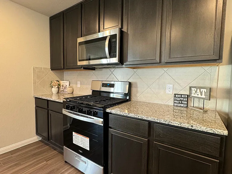 4922 Luke Mathew Dr — Photo 6