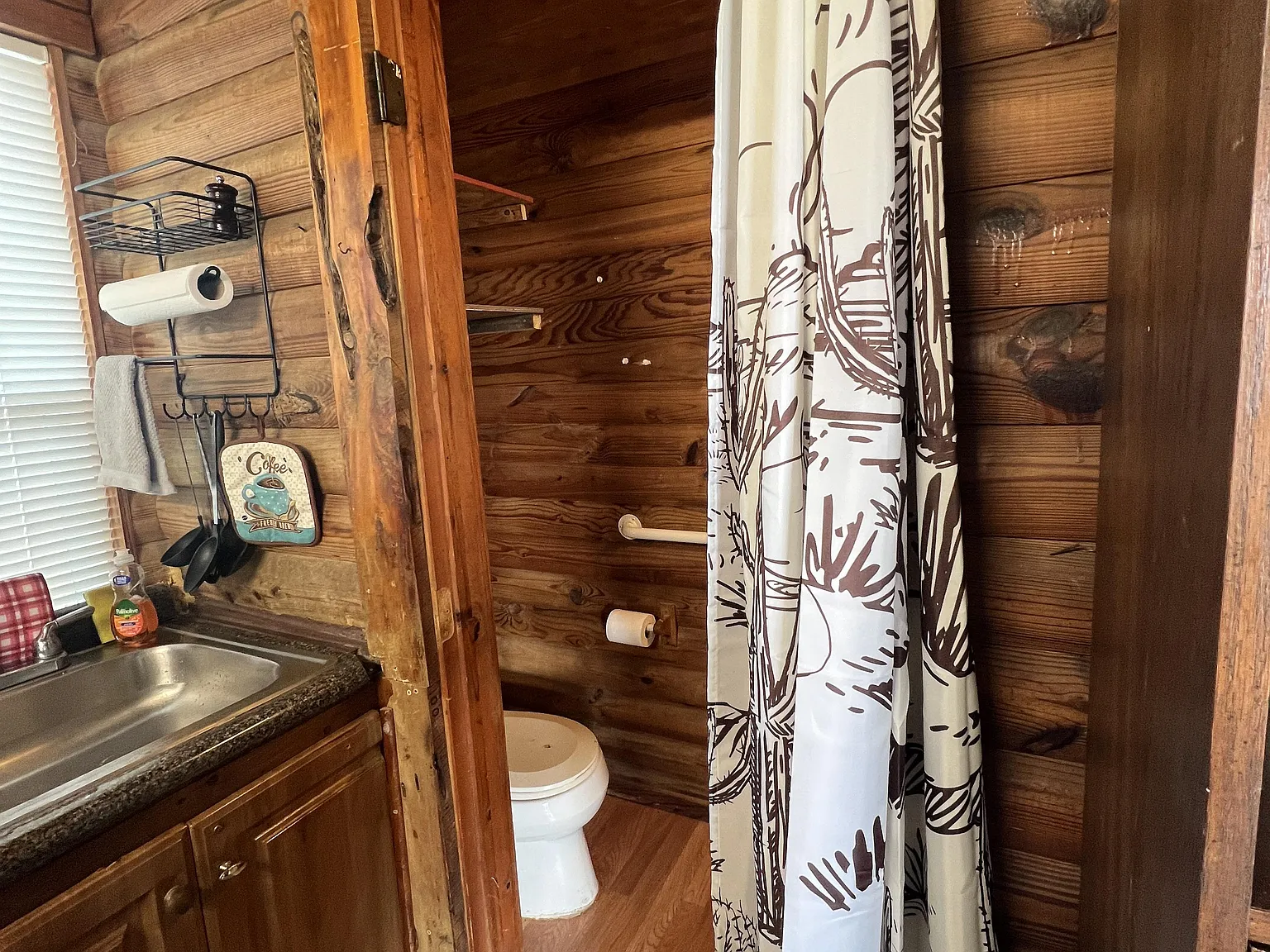 1 bed, 1.0 bath, 300 sqft, $1,408 — Photo 2