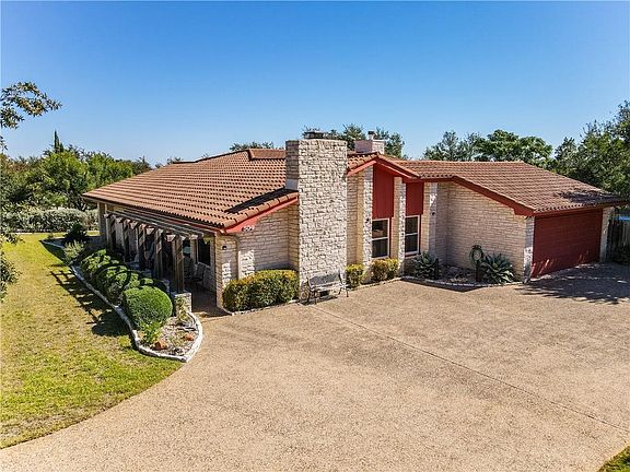 3rd image of 504 Tartan St