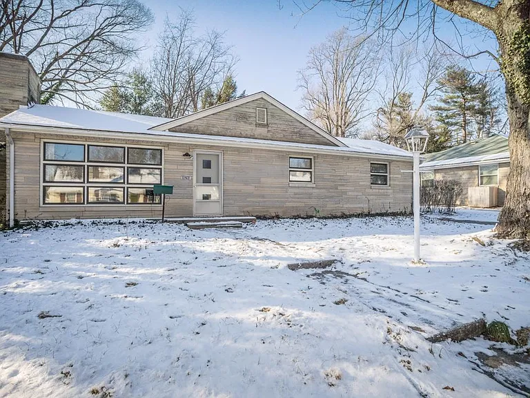 826 S Eastside Dr — Photo 15