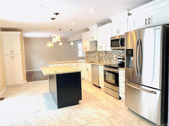3rd image of 3549 Southwood Dr