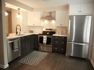 11916 Fieldthorn Ct, Reston, VA 20194