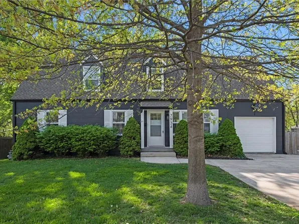7934 Robinson St, Overland Park, KS 66204