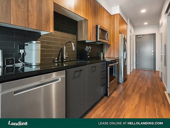 5th image of 1525 11th Ave #735E