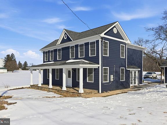 4th image of 150 Hook Rd