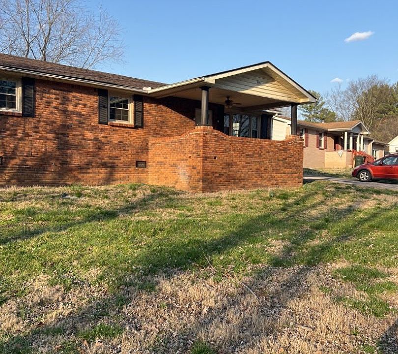 2nd image of 115 Berne Dr