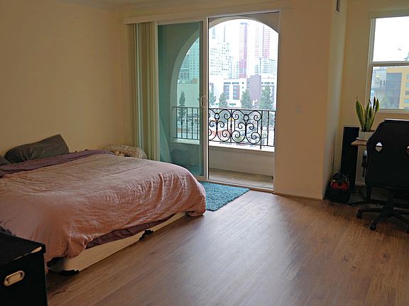 5th image of 928 S Broadway APT 768