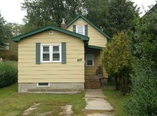 272 9th St, Manistee, MI